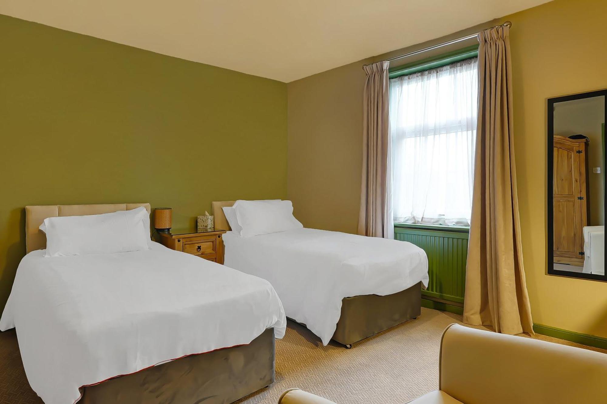 Oyo The White Horse, Ripon North Yorkshire Hotel Екстериор снимка