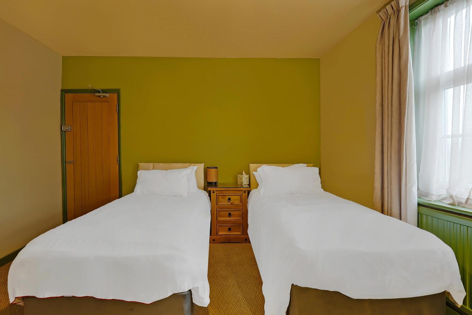 Oyo The White Horse, Ripon North Yorkshire Hotel Екстериор снимка